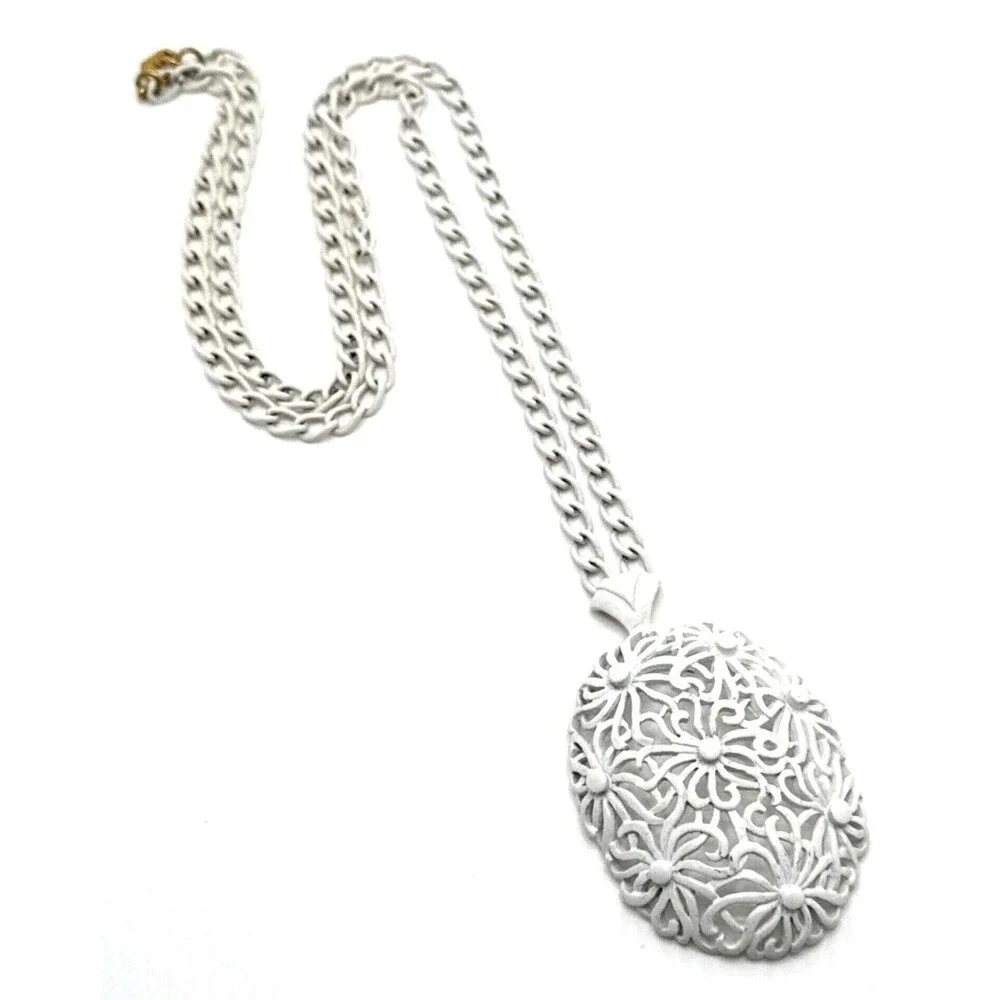 Vintage Monet White Enamel Filigree Pendant Necklace 24